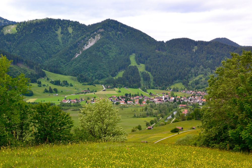 Blick auf Unterammergau vom "Altherrenweg"