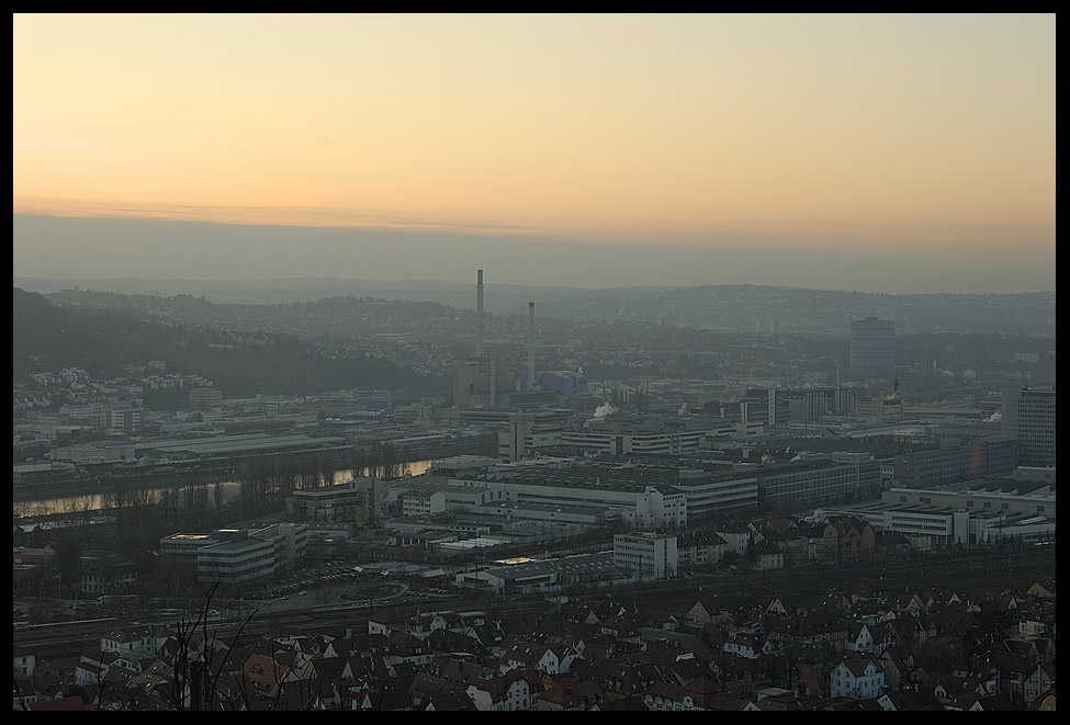 Blick auf Untertürkheim bei Sonnenuntergang