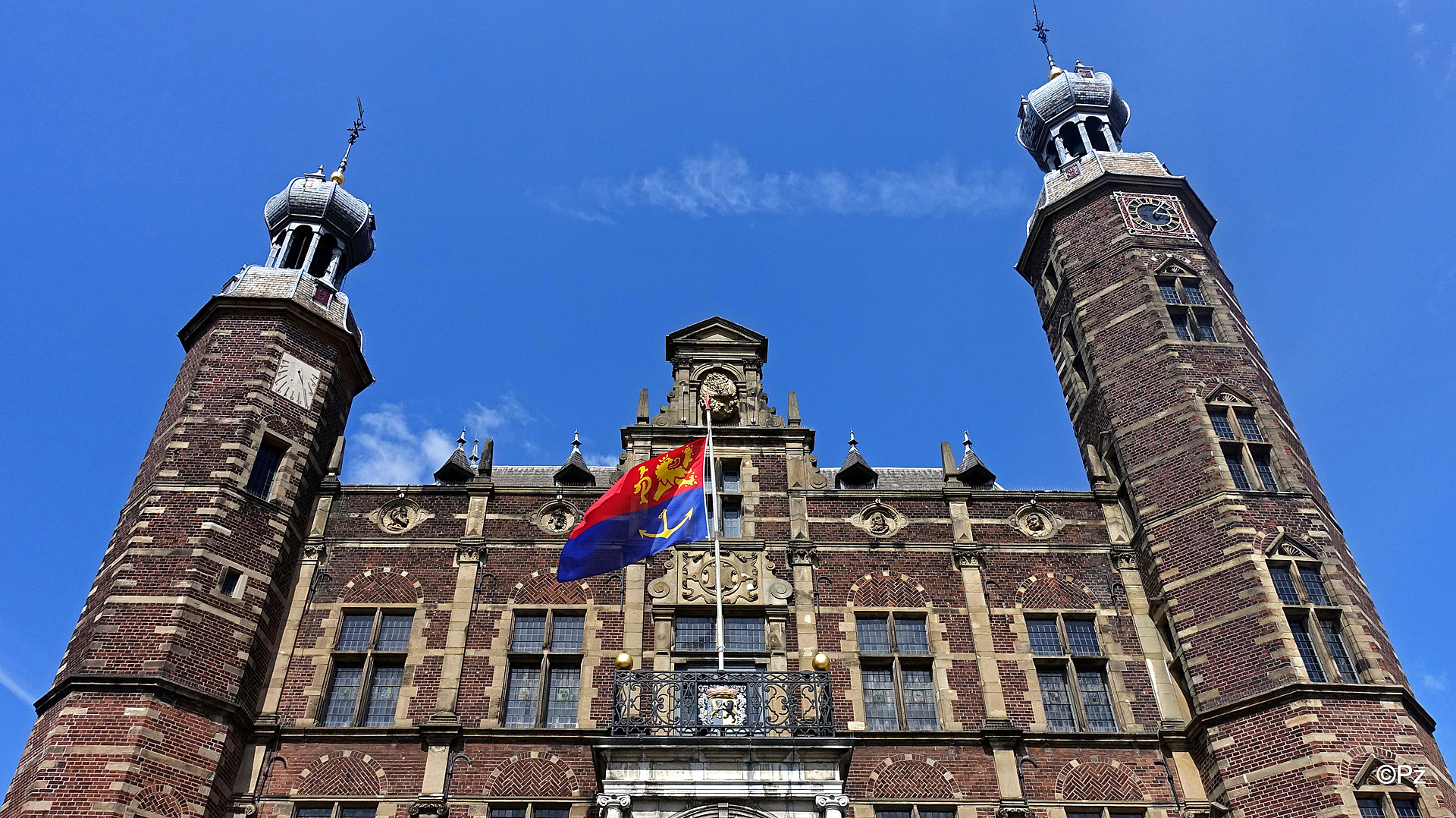 Blick auf´s Venloer Rathaus (2) ...