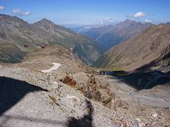 Blick aus 3165 m Höhe vom Gletscher ins Stubaital