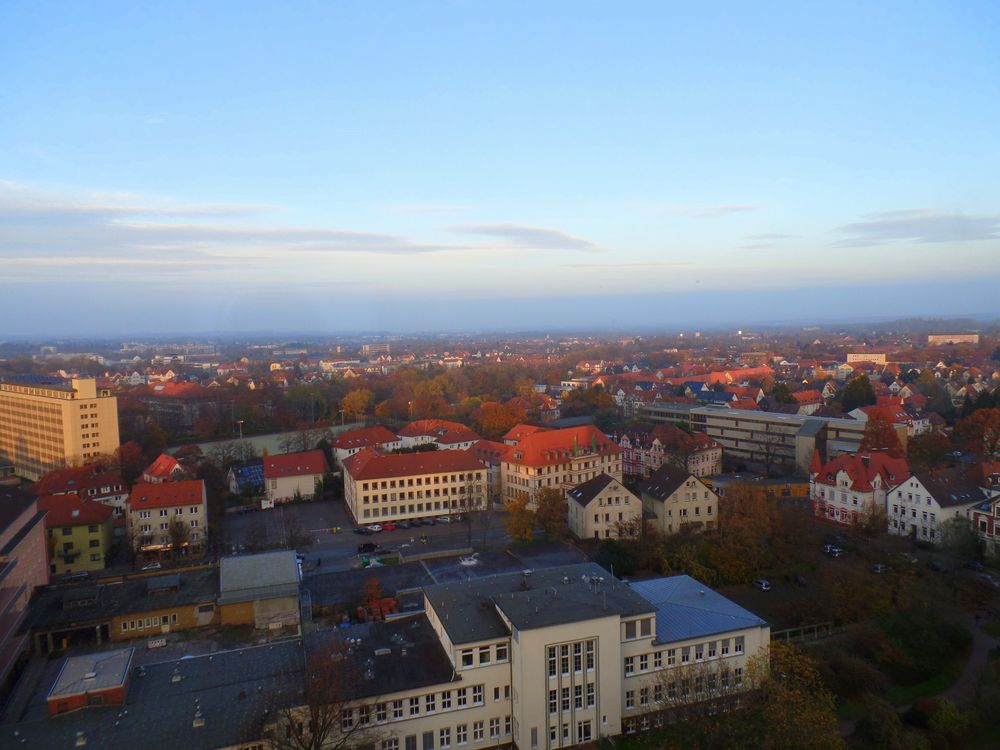 Blick aus dem Fenster im 10. Stock über Bielefeld