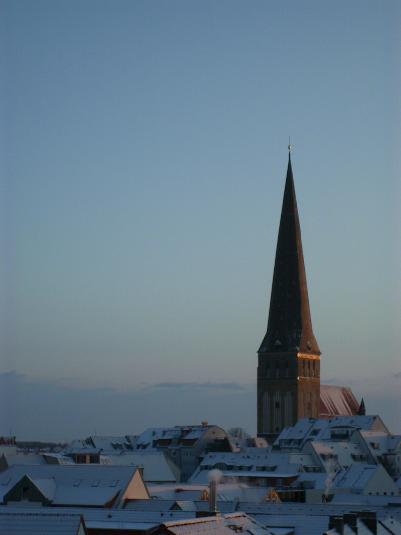 Blick aus dem Fenster: Petri-Kirche Rostock