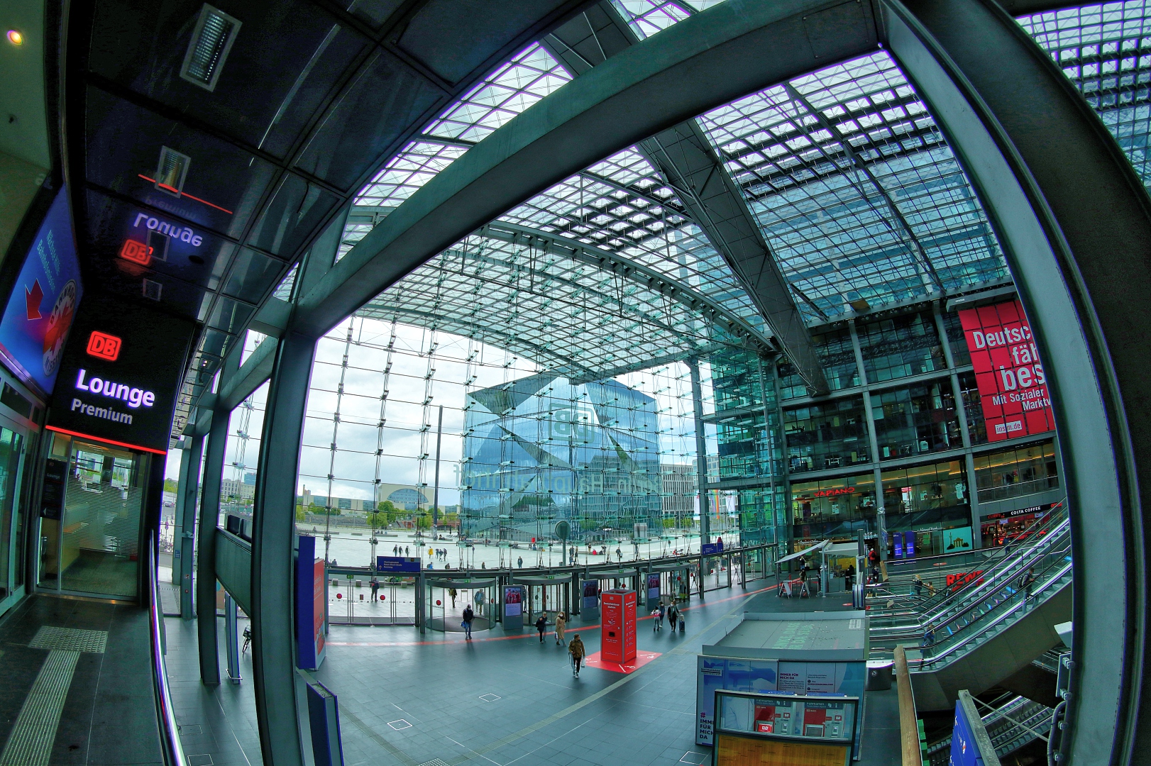 Blick aus dem Hauptbahnhof