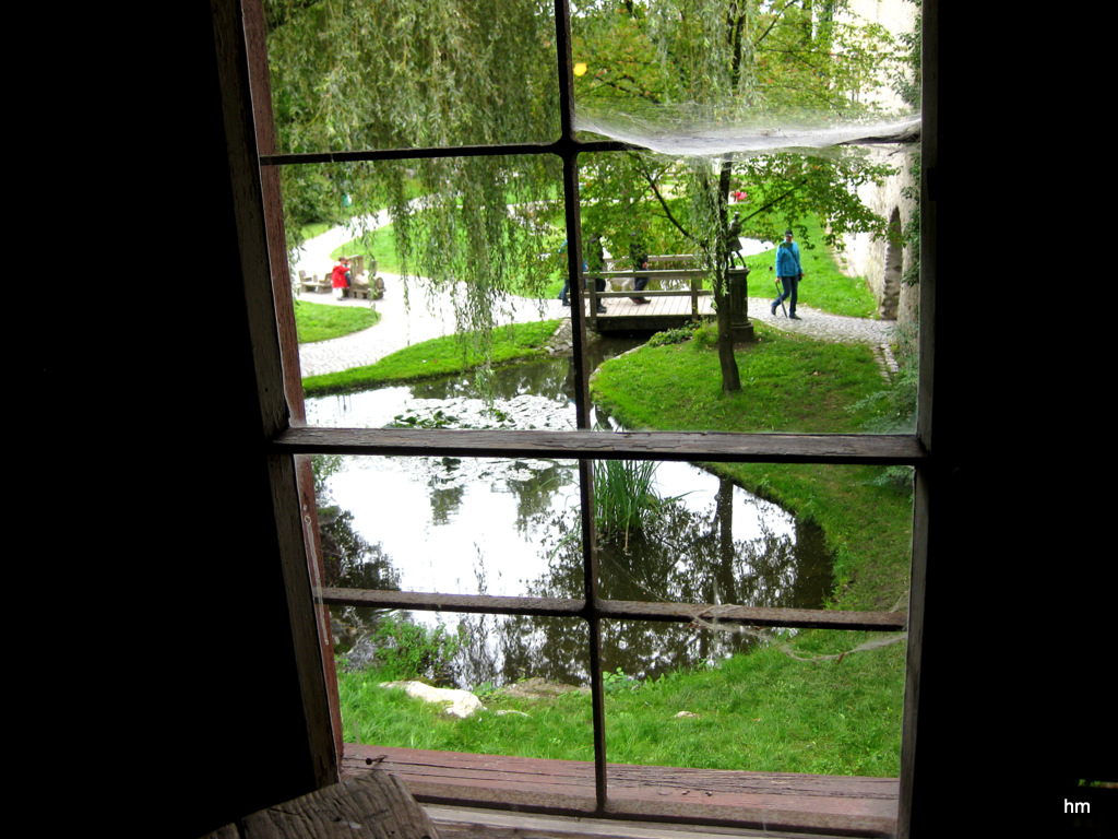 Blick aus dem Käsereifenster des Museums Wangen/ Allgäu