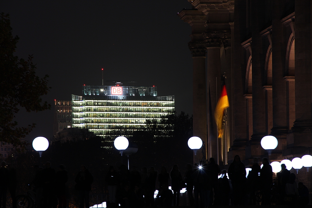 Blick aus dem Regierungsviertel zum Reichstag und zum Potsdamer Platz.