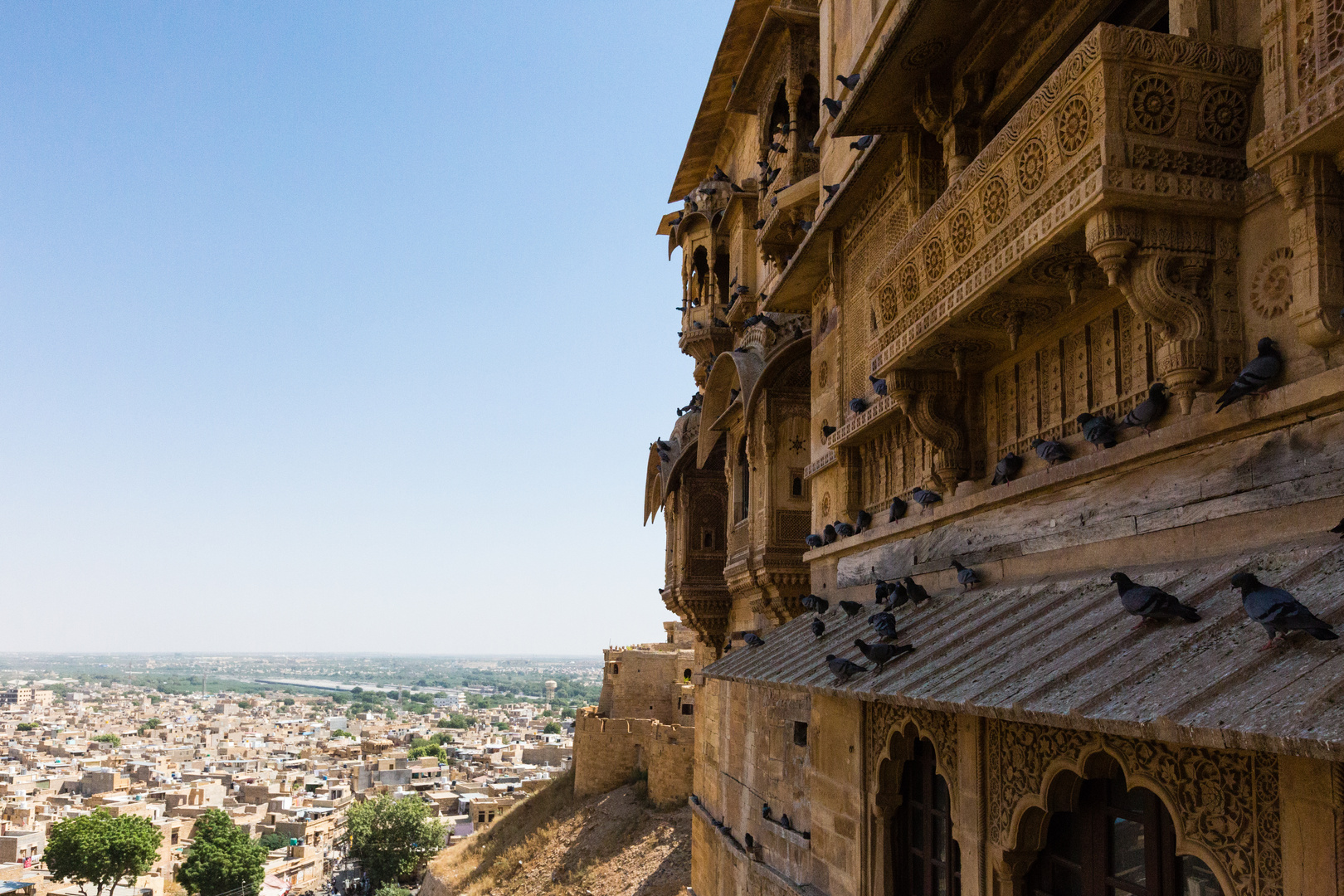 Blick aus dem Stadtpalast auf die Umgebung von Jaisalmer