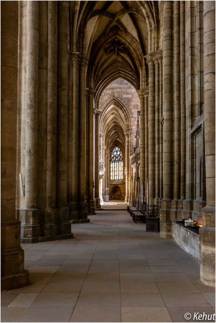 Blick aus dem südlichen Seitenschiff - Dom St. Stephan und St. Sixtus Halberstad