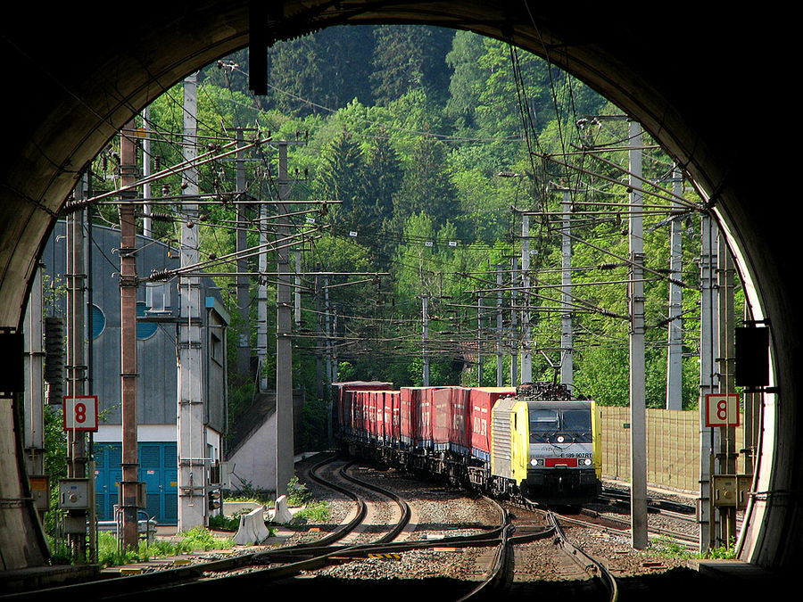 Blick aus dem Tunnel