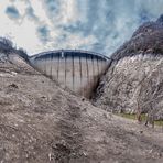 Blick aus dem Verzasca-Stausee / Lago di Vogorno