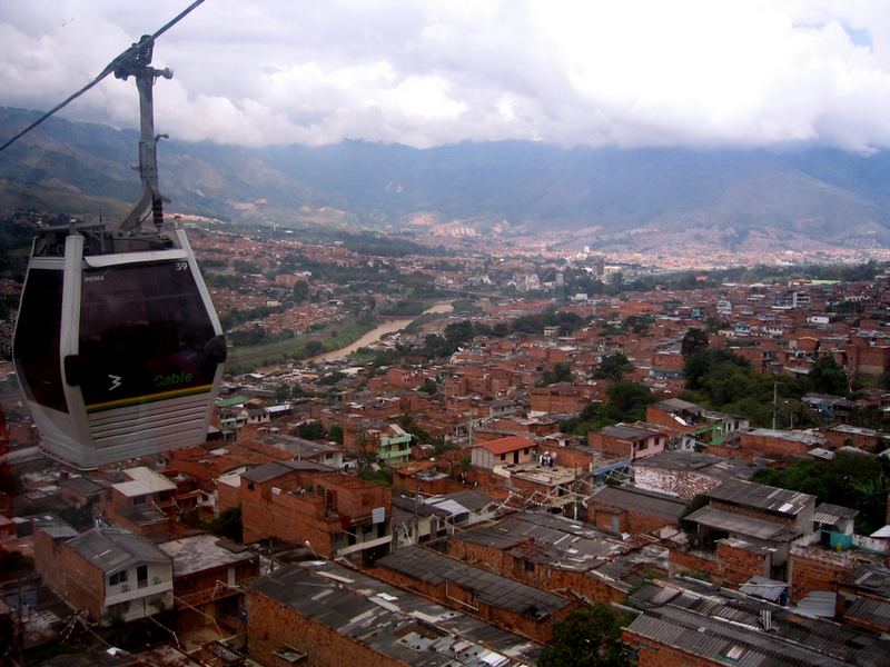Blick aus der Cable Bahn in Medellin (Antioquia)