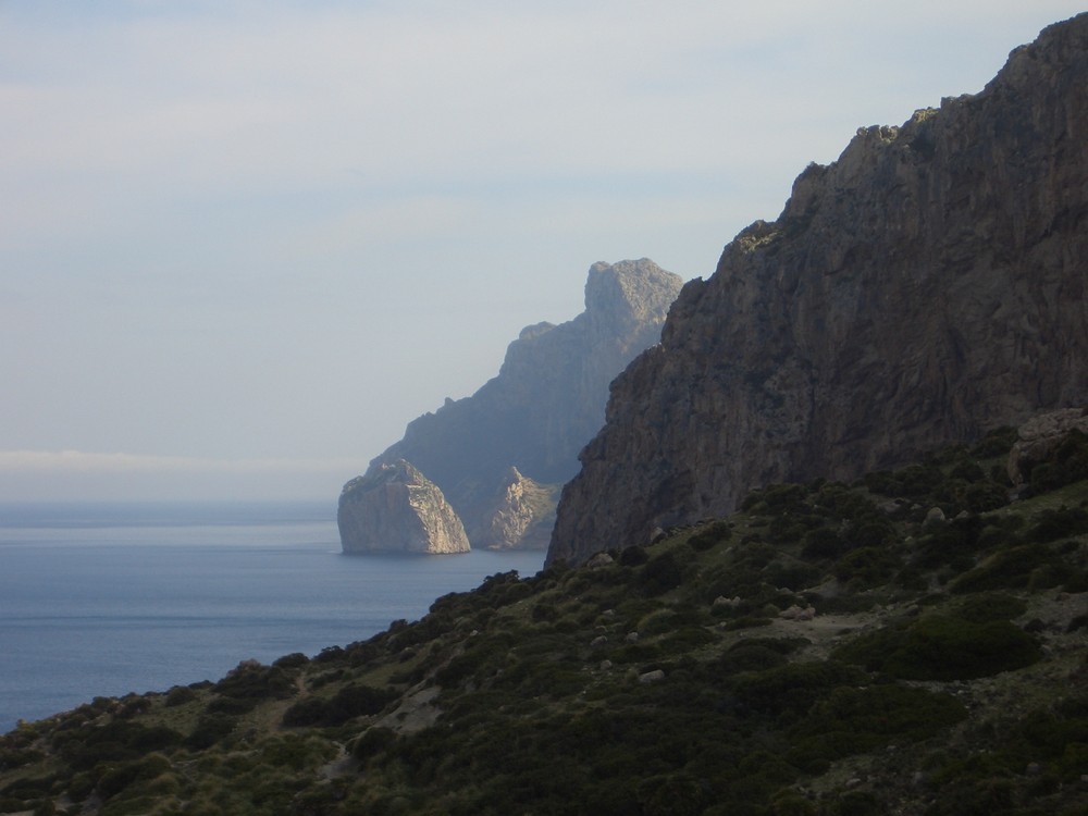 Blick aus der Cala Boquer