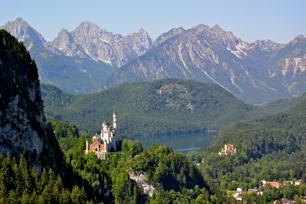 Blick aus der Gondel bei der Auffahrt mit der Tegelbergbahn…