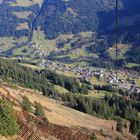 Blick aus der Gondel der Walmendingerhornbahn in Österreich bei der Talfahrt 1