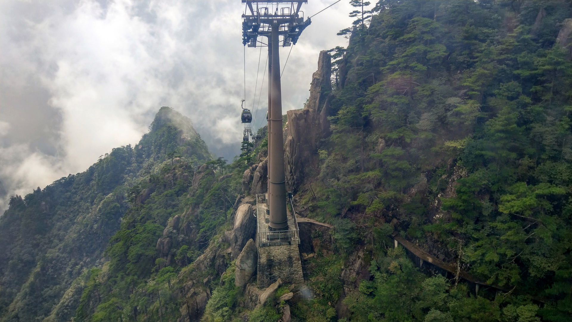 Blick Aus Der Gondel Im Gelben Gebirge Foto Bild Asia China Landschaft Bilder Auf Fotocommunity