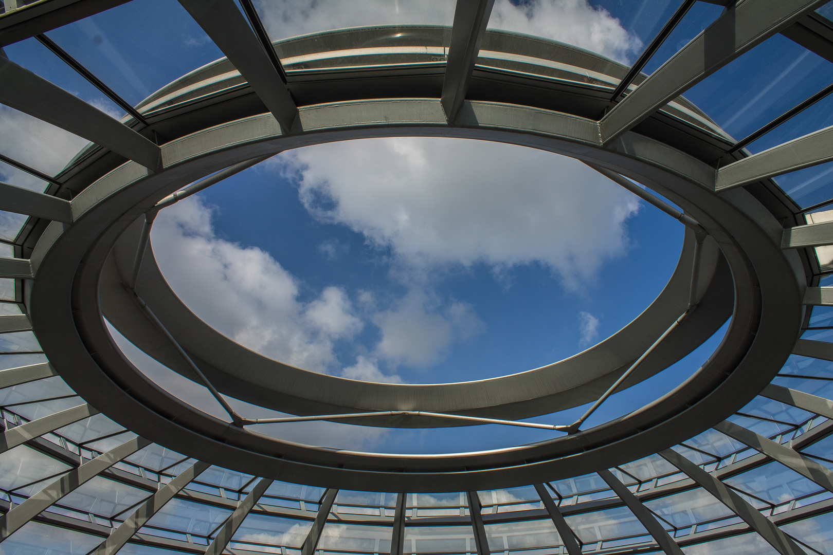 Blick aus der Reichstag-Kuppel Foto & Bild | architektur, stahlbau