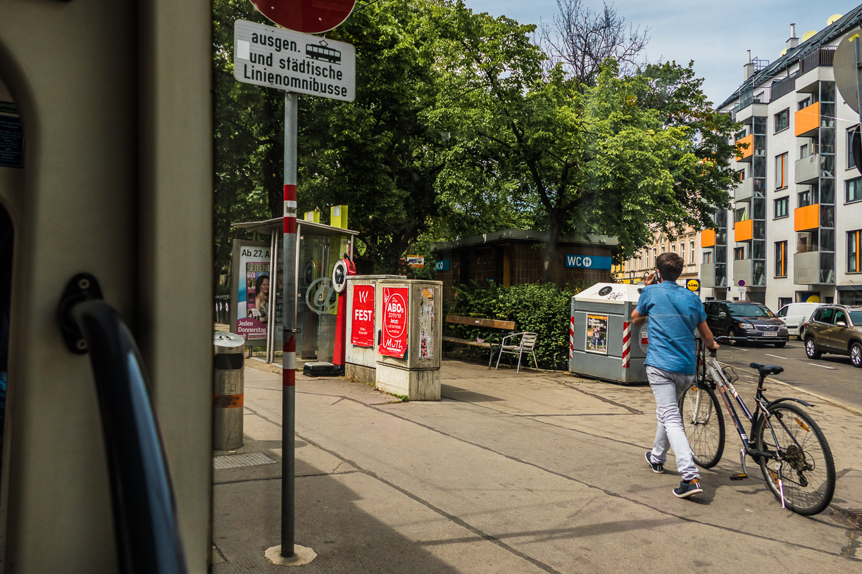 Blick aus der Straßenbahn Linie 26