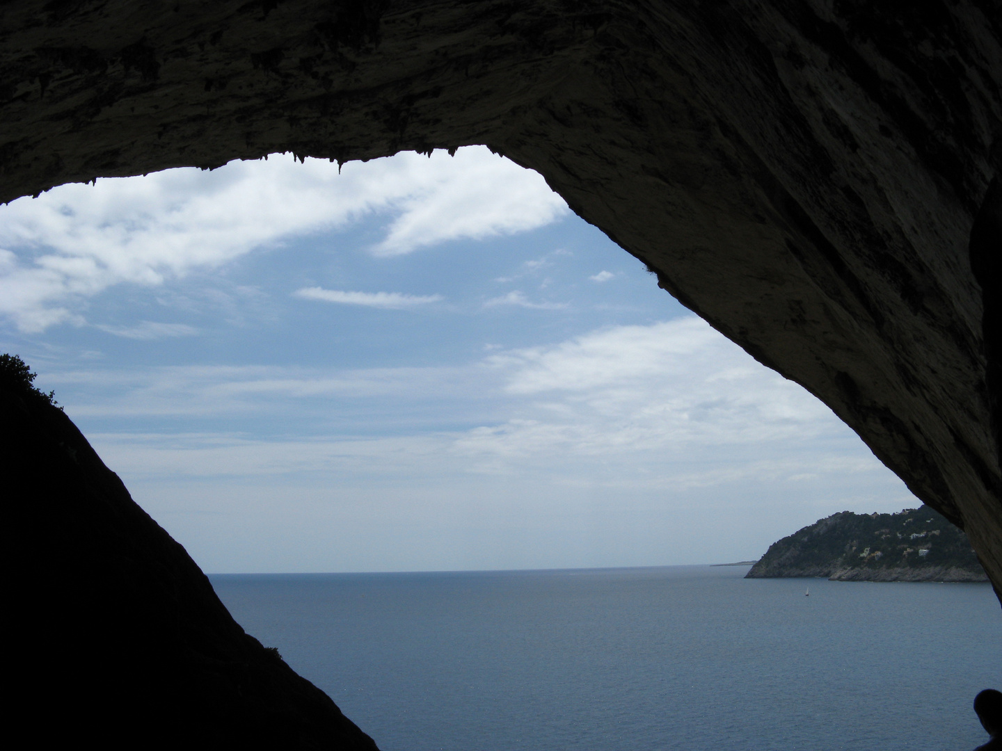 Blick aus der Tropfsteinhöhle (Mallorca)