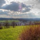 Blick aus Richtung Karlsbad auf das Erzgebirge