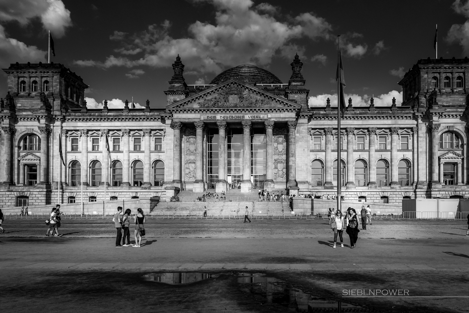 Blick Berlin - Reichstag bw