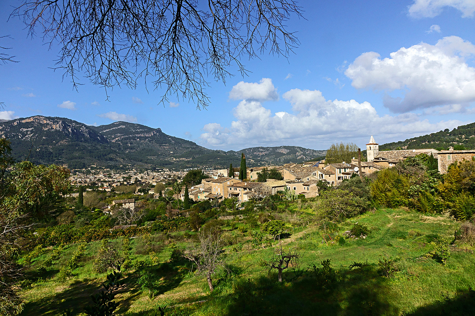 Blick Biniaraix, im Hintergrund Soller