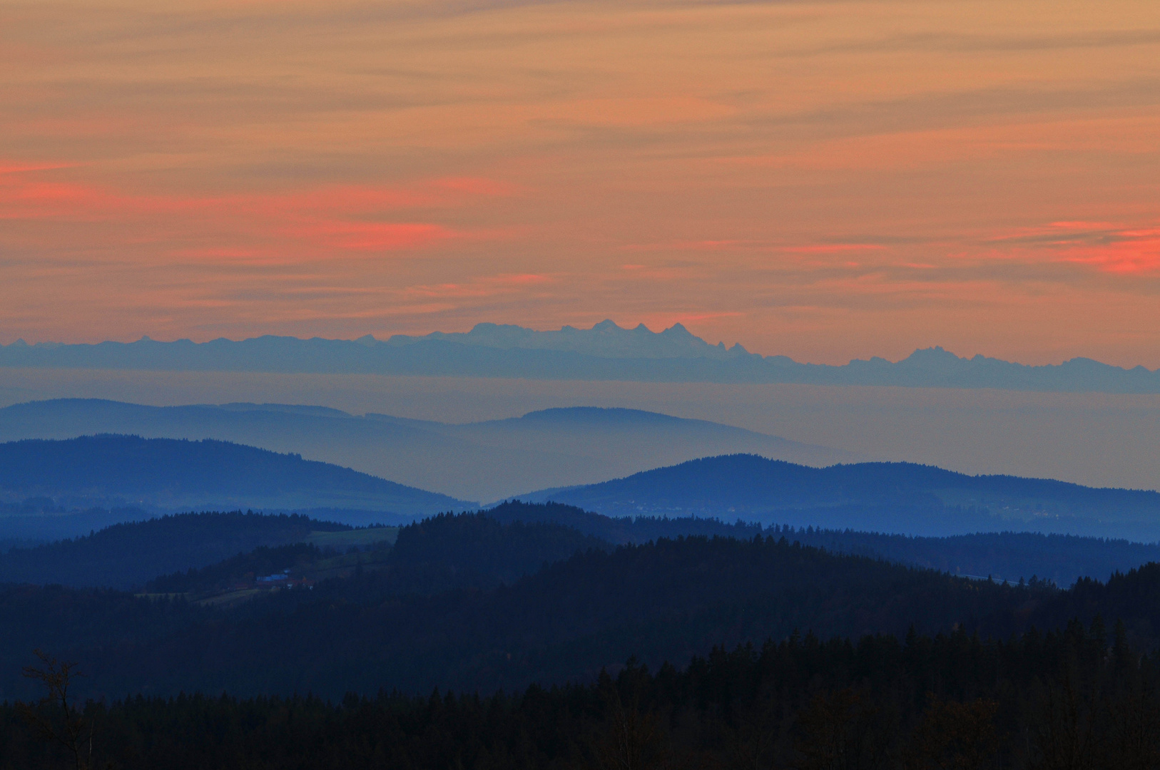 Blick bis zu den Alpen