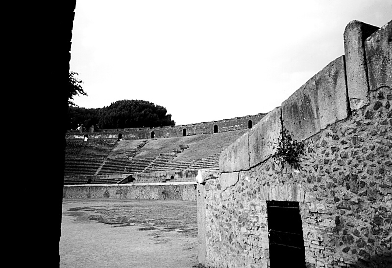 Blick des Gladiators - Colloseum Pompeji (Neapel 99 #2)