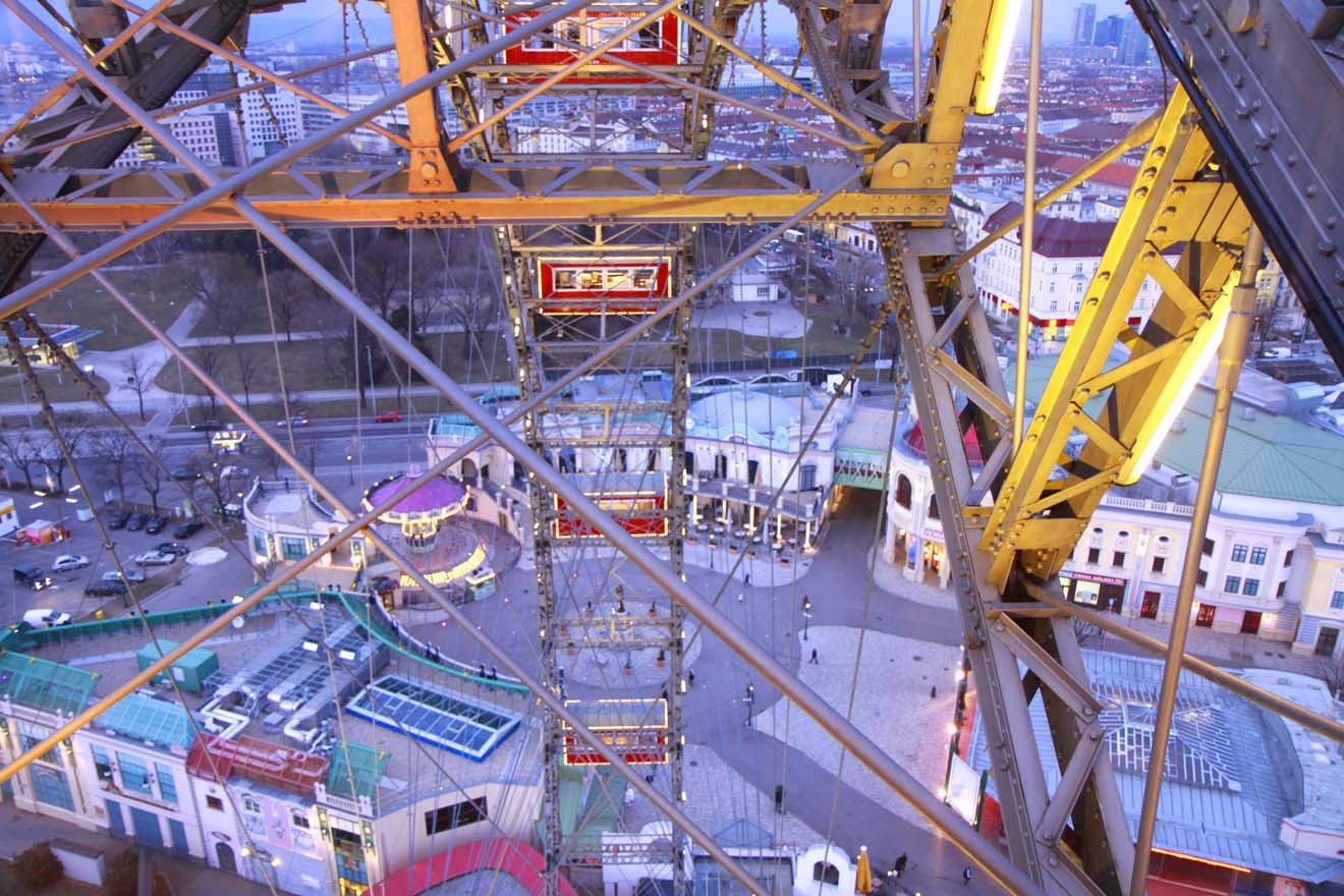 Blick durch das Riesenrad