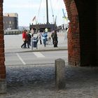 Blick durch das Wassertor in Wismar