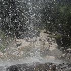 Blick durch den Haselgehrwasserfall bei Ehrwald, Tirol 