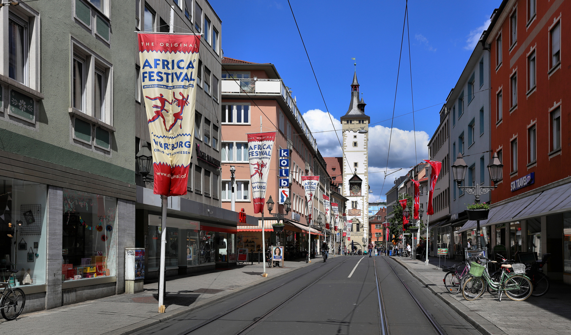 Blick durch die Augustinerstraße auf Grafeneckart