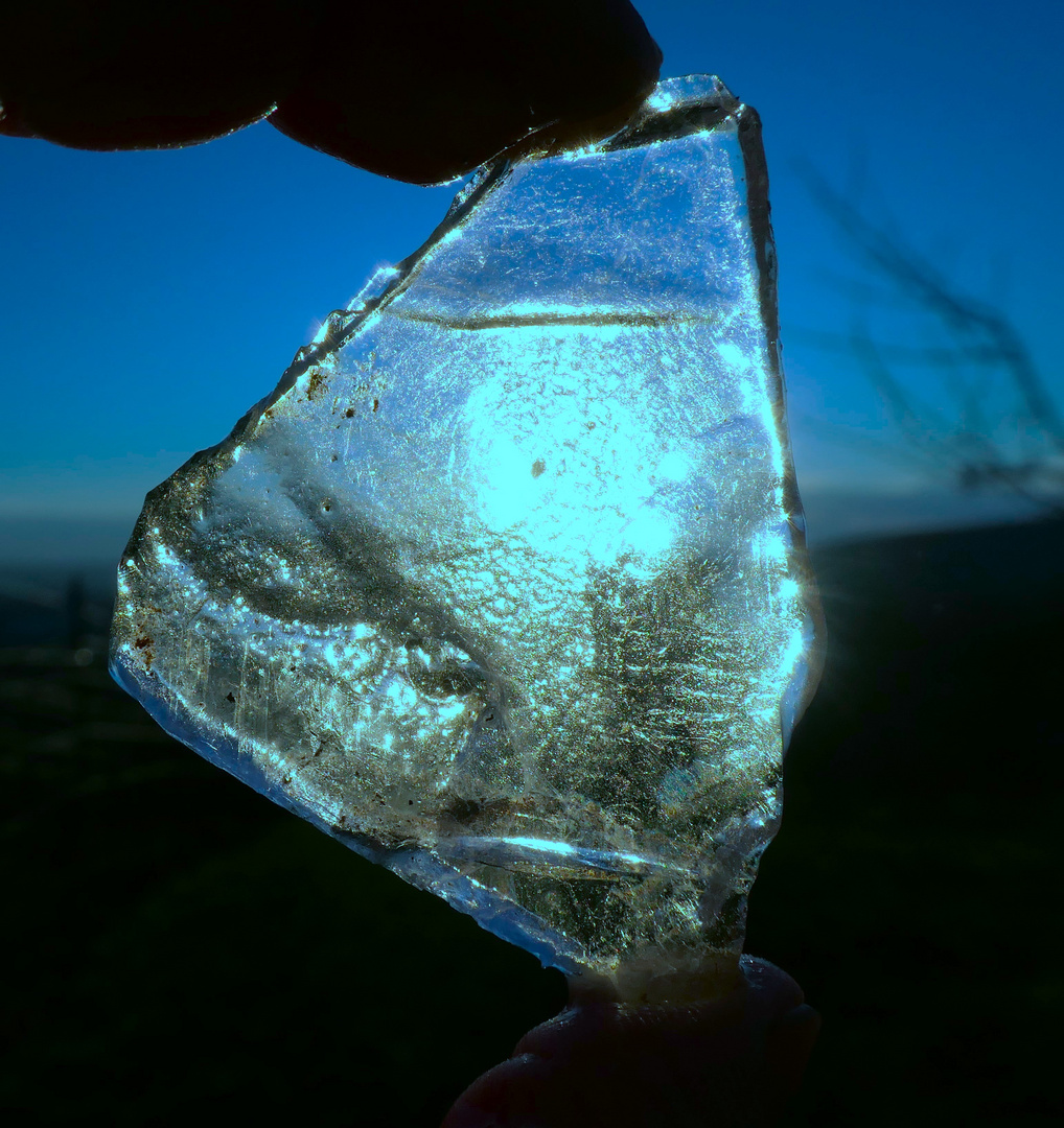 Blick durch die Eisscheibe