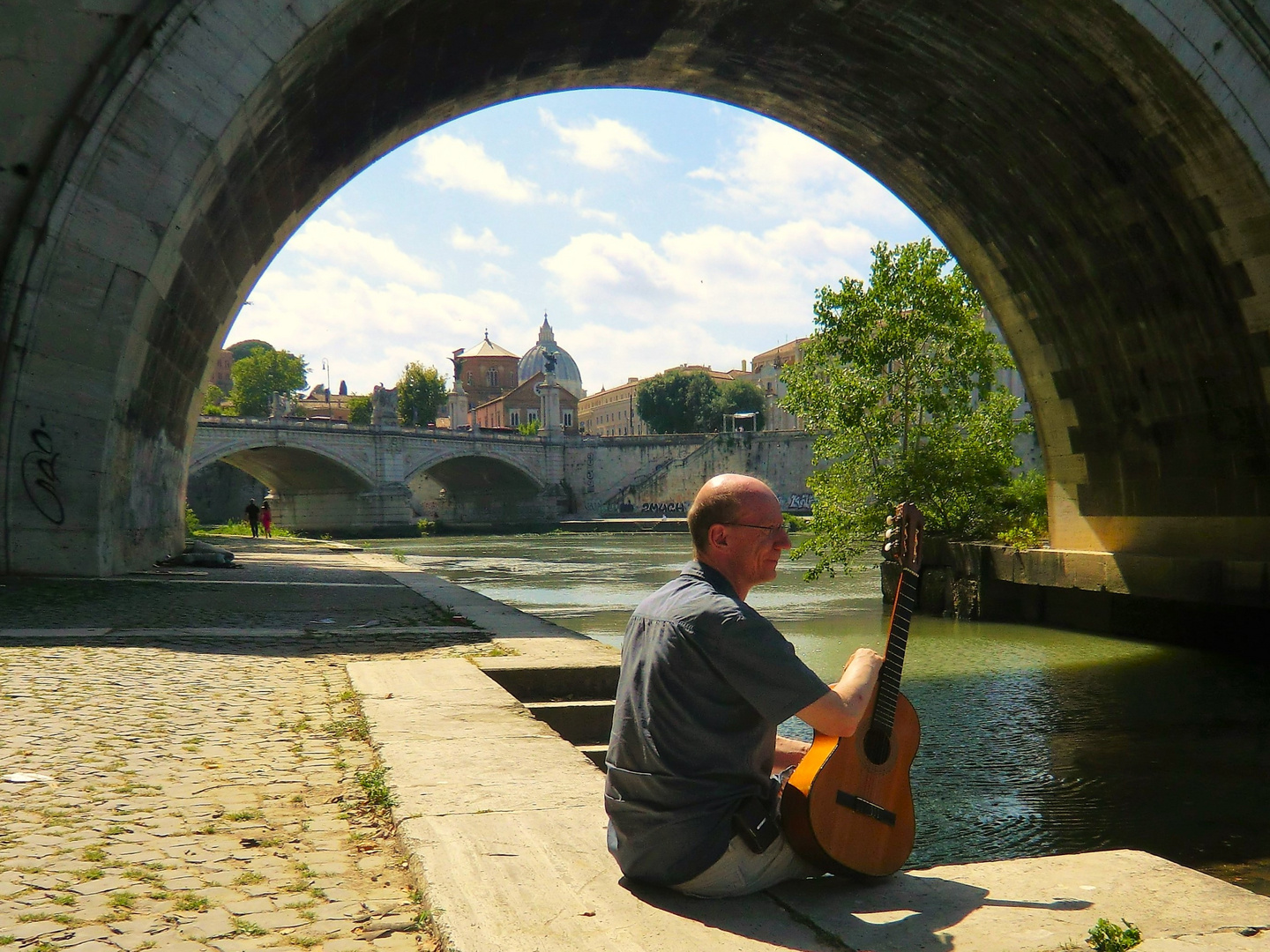 Blick durch die Engelsbrücke