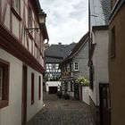 Blick durch die schmale Gasse