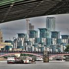 Blick durch die Westminster Brigde Rtg. Vauxhall Bridge...