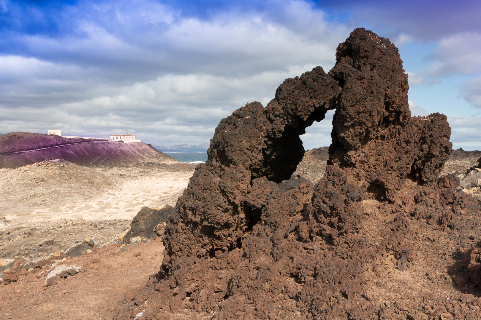 Blick durch x-tausend Jahren Vulkangestein