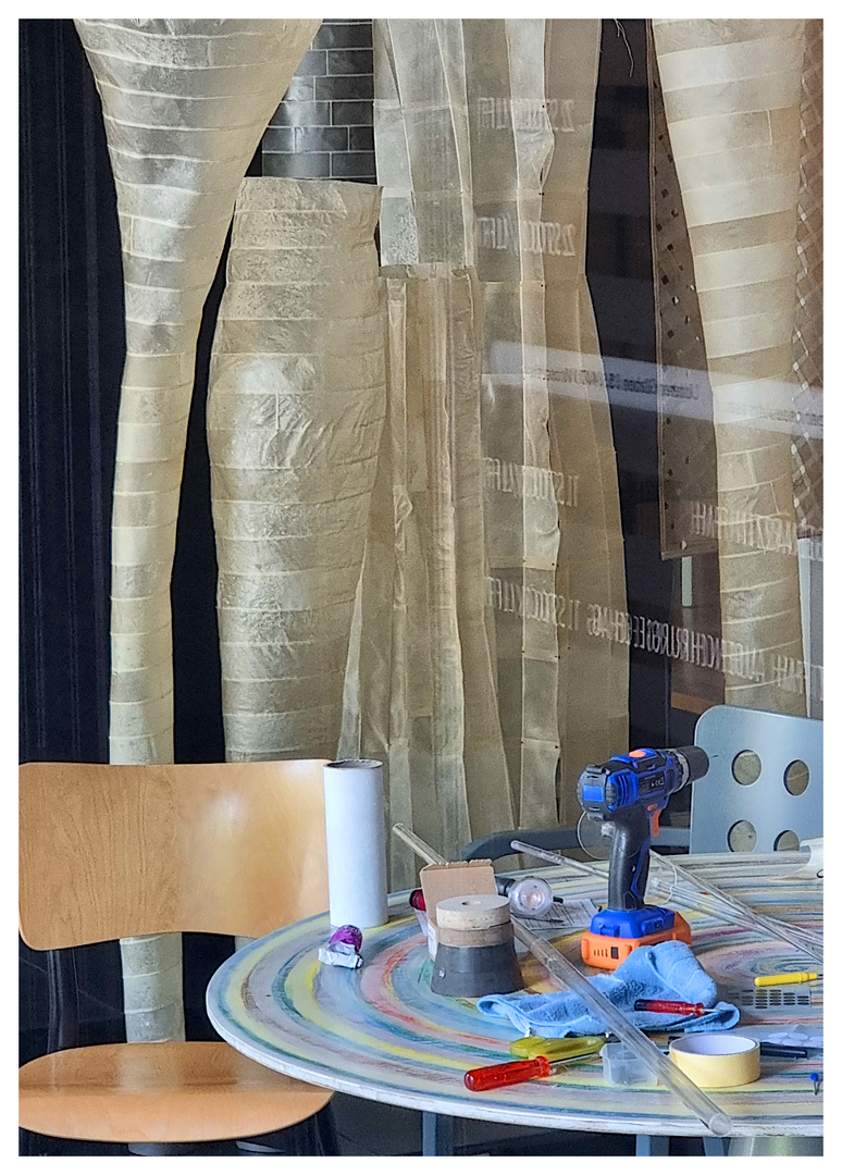 Blick durchs Atelier-Schaufenster