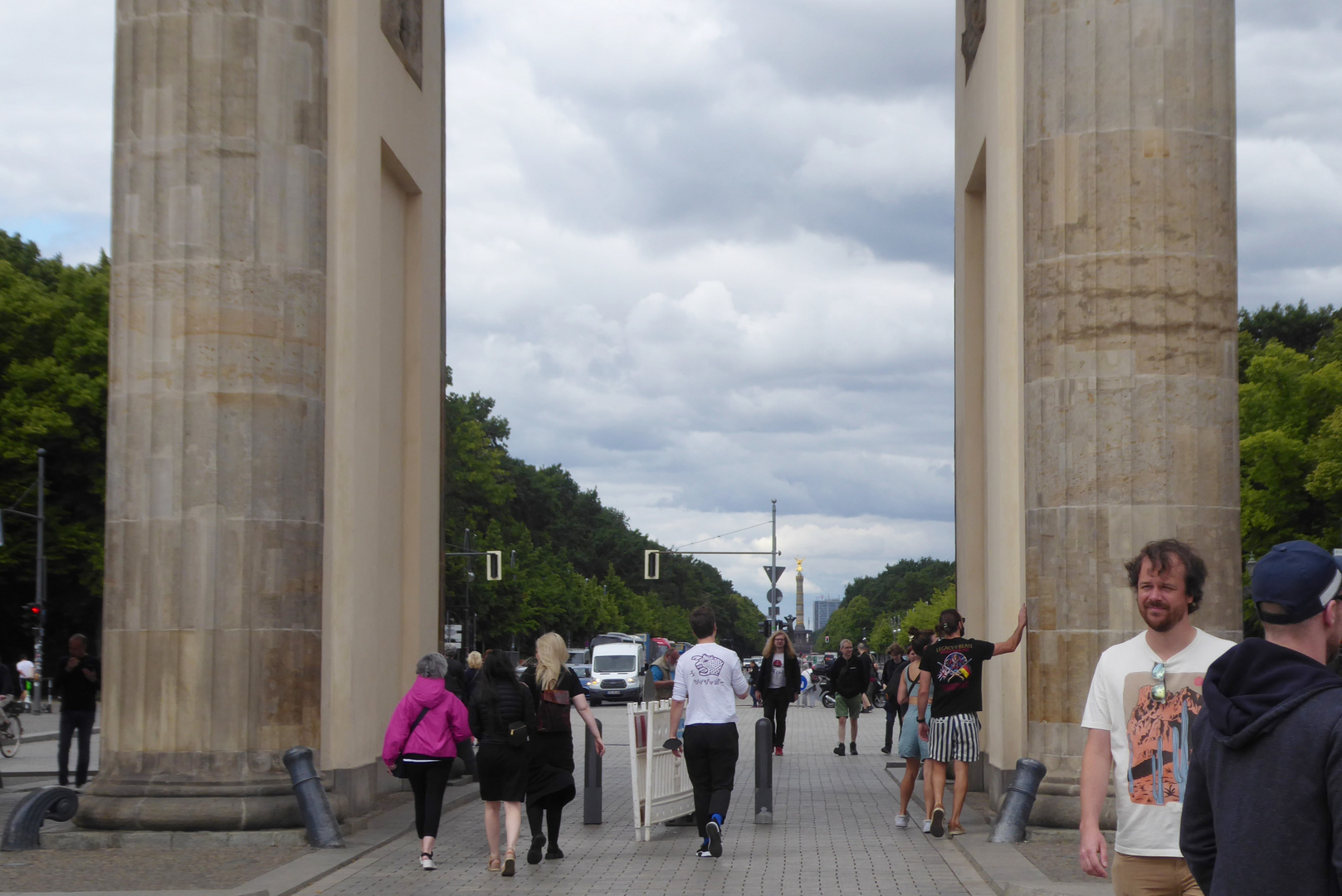 Blick durchs Brandenburger Tor