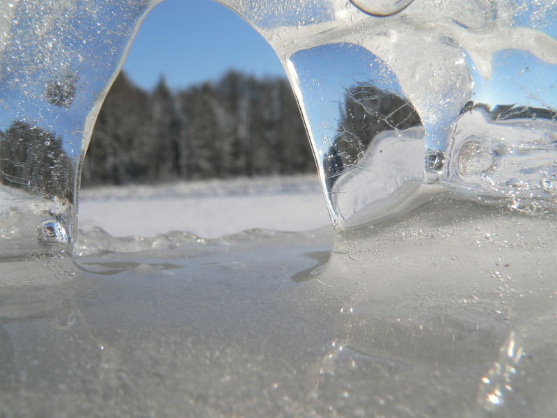 Blick durchs Eis
