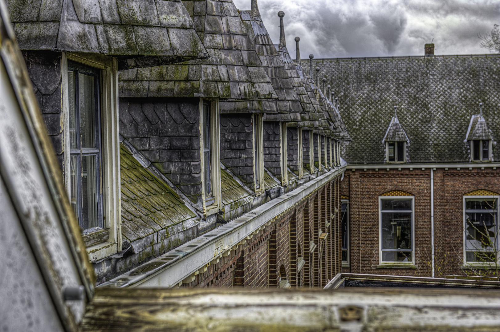 Blick durchs Fenster. Foto &amp; Bild architektur