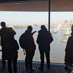 Blick Elbe Hafen HH  p30-25-905-cilor + HHFotos