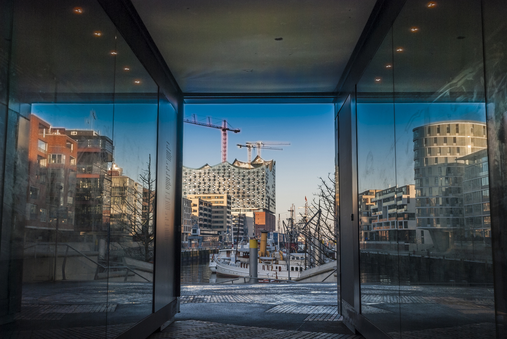 Blick Elbphilharmonie Pavillon auf die Baustelle