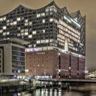 Blick Elbphilharmonie vom Sandtorkai