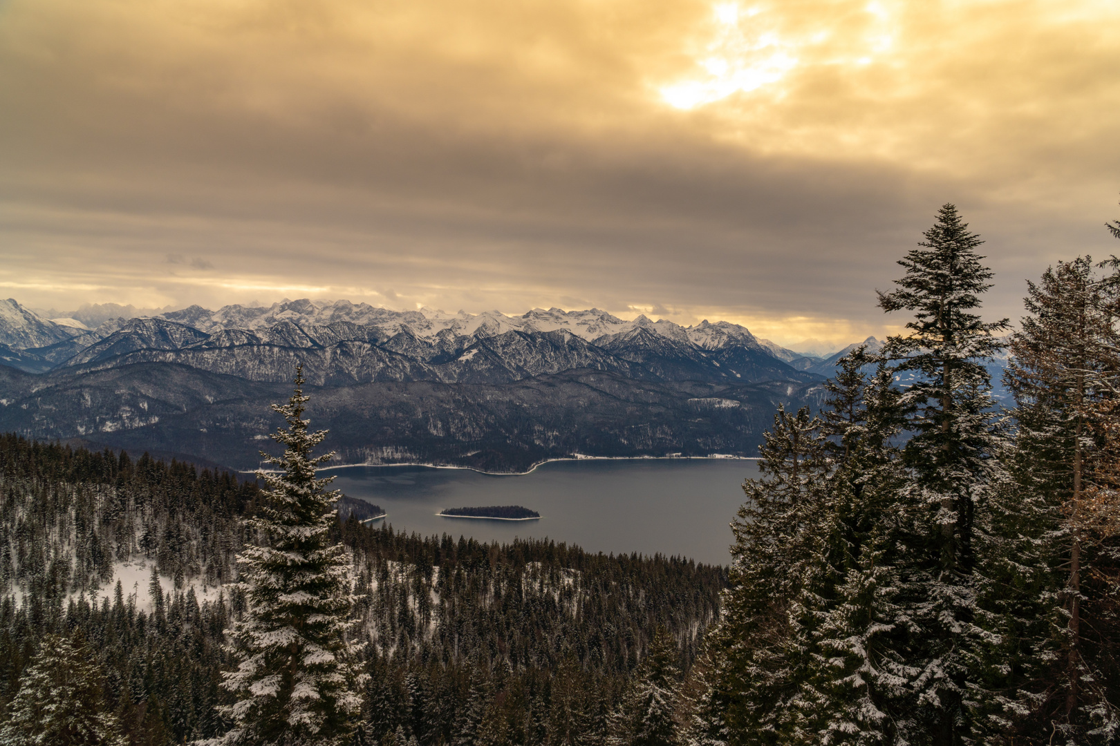 Blick gen Süden vom Jochberg