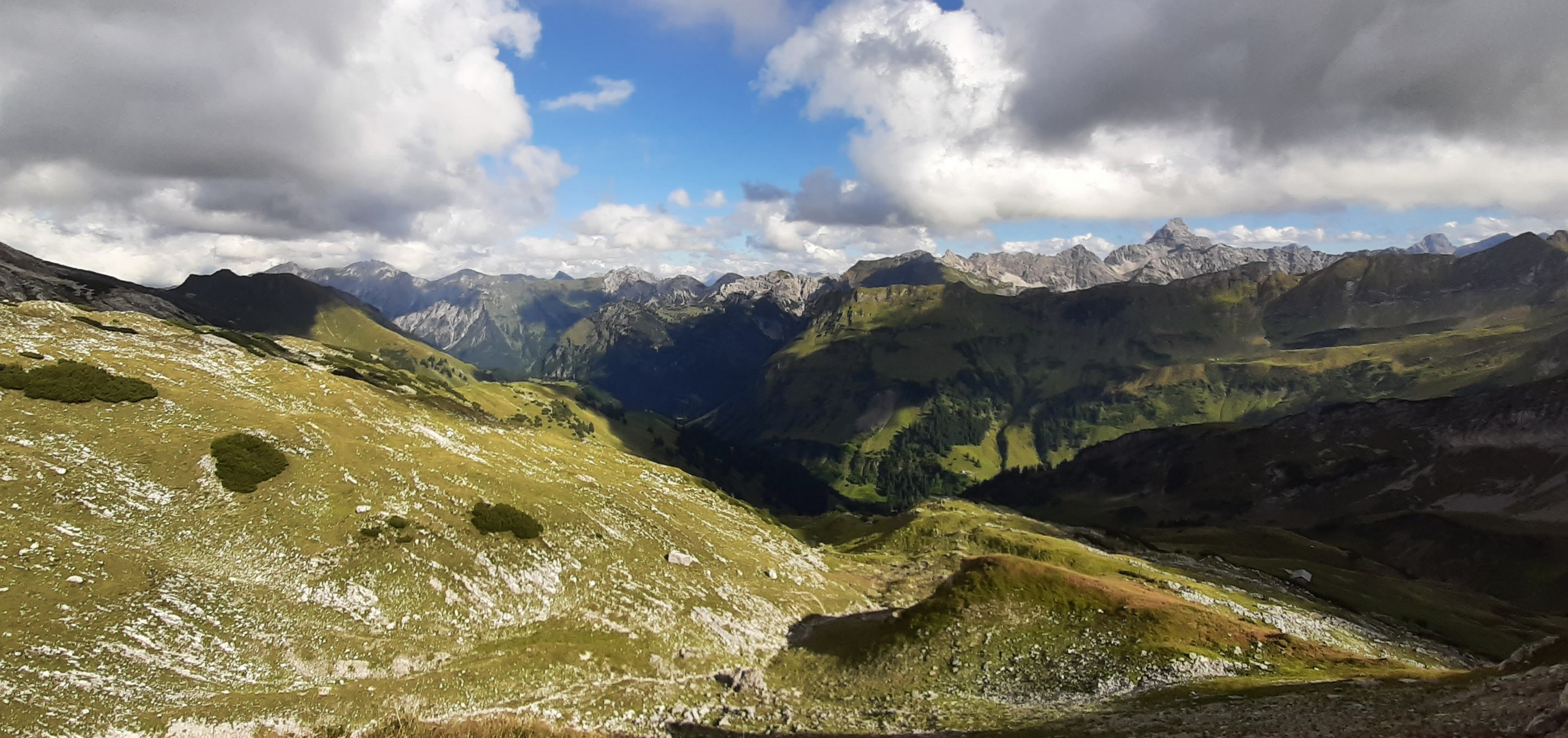 Blick hinüber zum Hochvogel