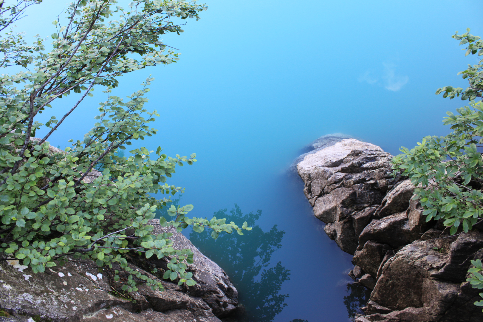 Blick hinunter auf den Gelmsersee