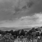 Blick in das Eichsfeld mit Burgruine Hanstein