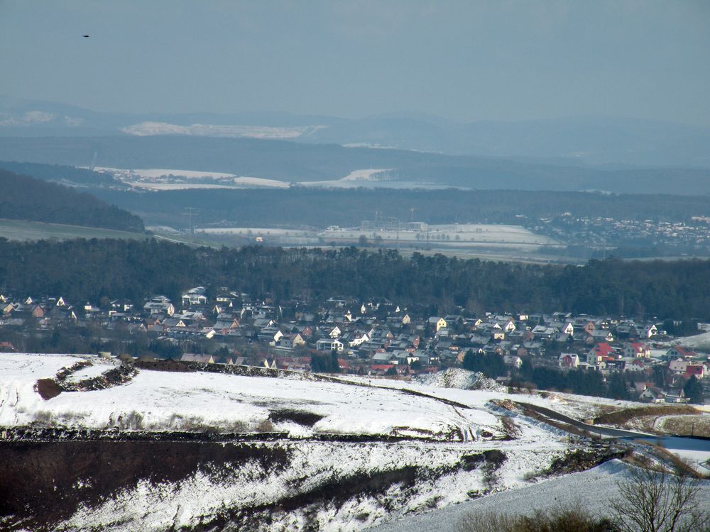 Blick in das Land von Blankenhagen Richtung Vorharzberge.
