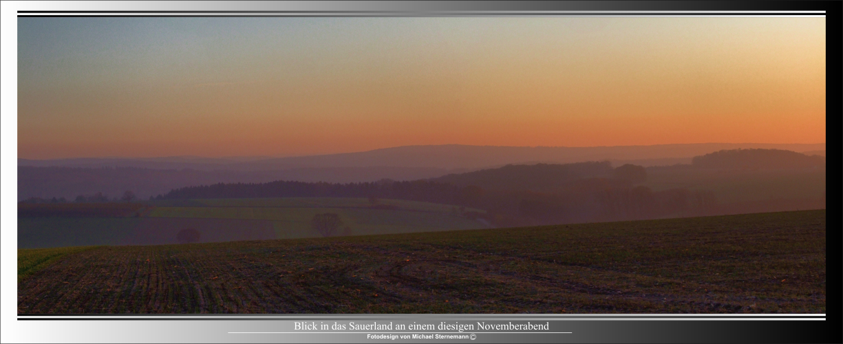 Blick in das Sauerland an einem Novemberabend