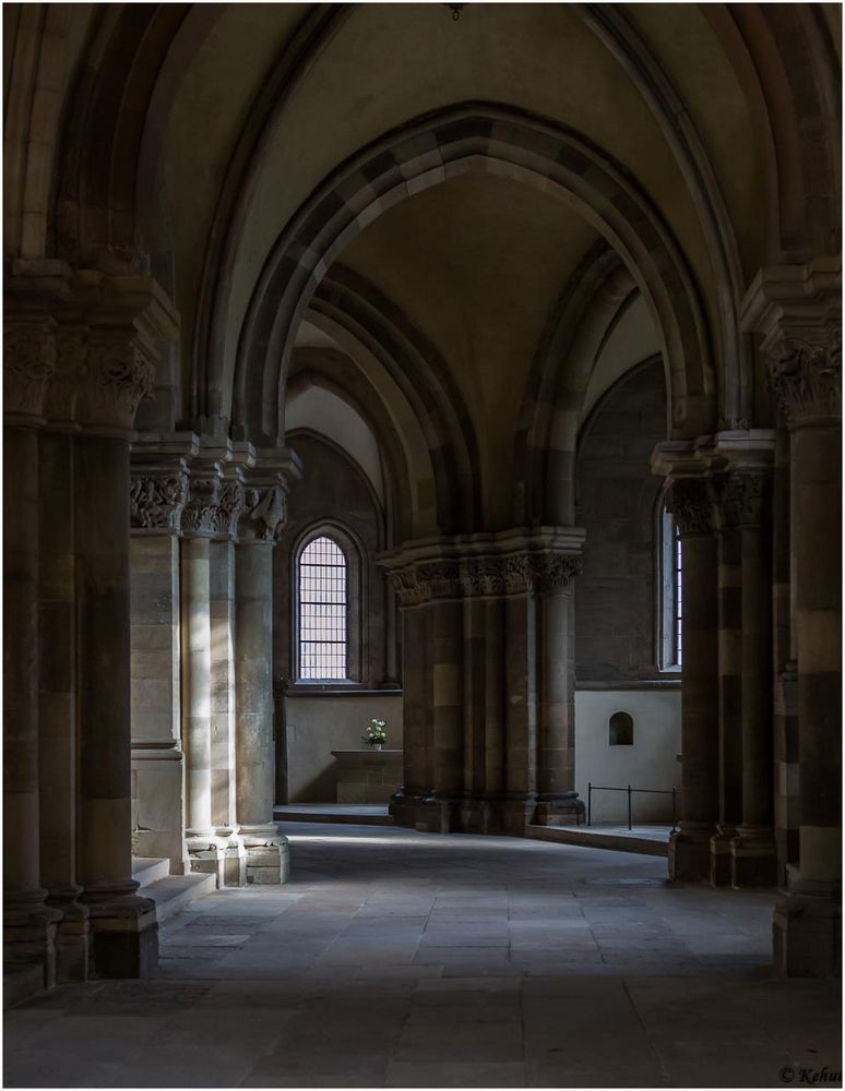 Blick in den Chorumgang Dom St. Mauritius und St.Katharina