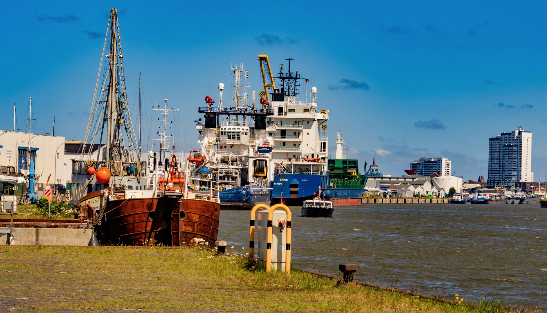 Blick in den Fischereihafen